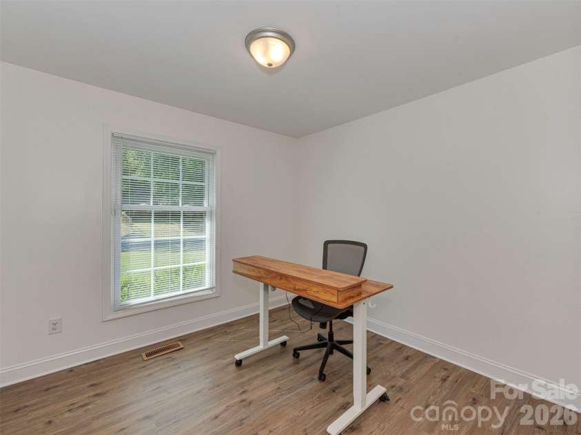 4014 Fieldcrest Road, Charlotte, NC 28217.  MLS# CAR4341849, YatesRealty ID 15046. 