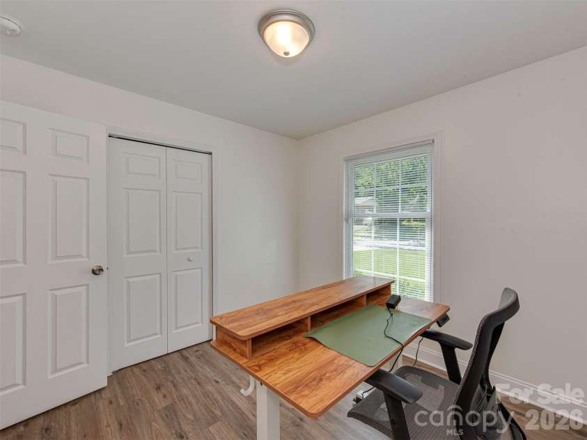 4014 Fieldcrest Road, Charlotte, NC 28217.  MLS# CAR4341849, YatesRealty ID 15046. 