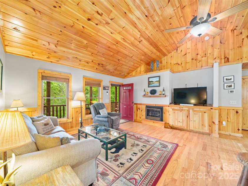198 Bear Ridge Road, Bakersville, NC 28705.  MLS# CAR4262712, YatesRealty ID 15047. 