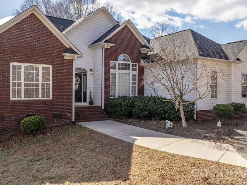 324 Old Hardin Road, Dallas, NC 28034.  MLS# CAR4350191, YatesRealty ID 15047. 
