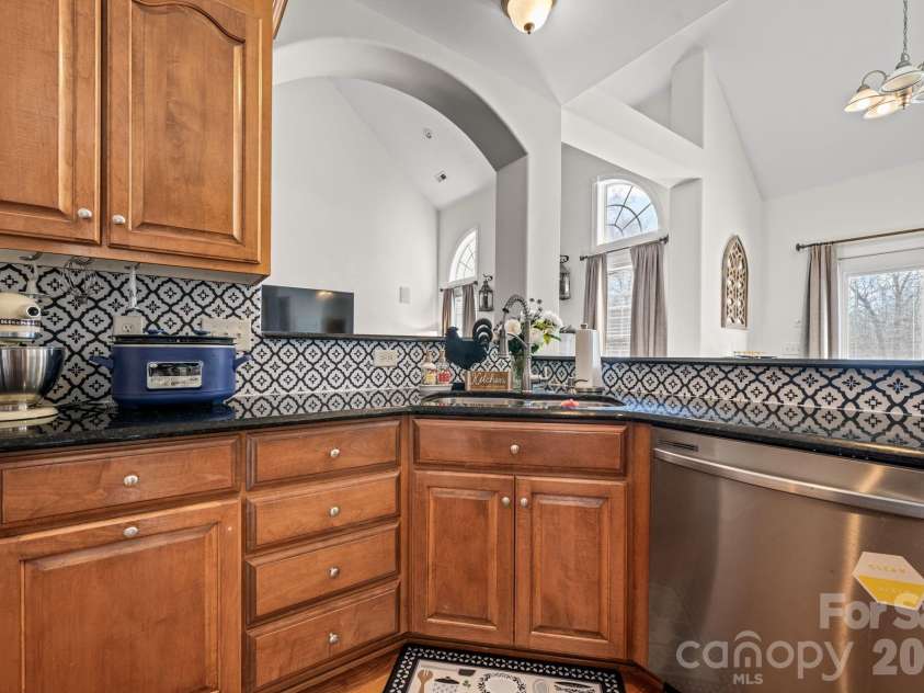 324 Old Hardin Road, Dallas, NC 28034.  MLS# CAR4350191, YatesRealty ID 15047. 