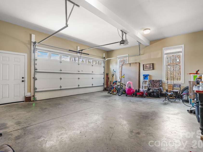 324 Old Hardin Road, Dallas, NC 28034.  MLS# CAR4350191, YatesRealty ID 15047. 