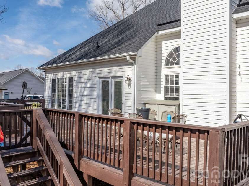 324 Old Hardin Road, Dallas, NC 28034.  MLS# CAR4350191, YatesRealty ID 15047. 