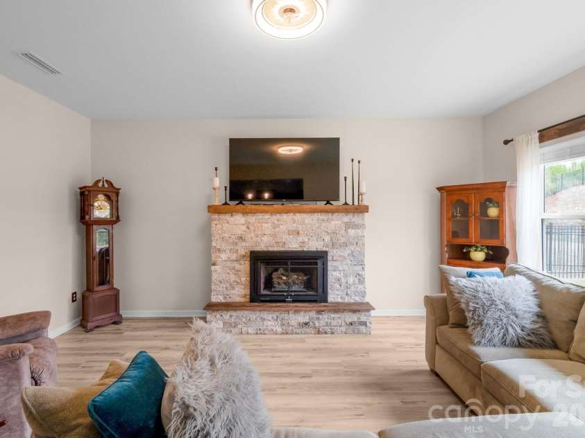 161 Old Harbor Drive, Mount Gilead, NC 27306.  MLS# CAR4352449, YatesRealty ID 15048. 