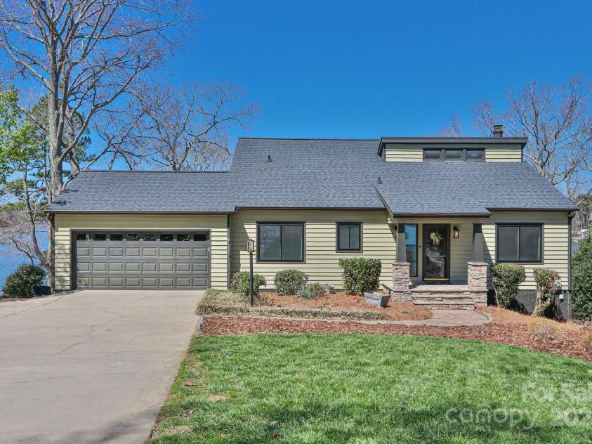 231 Larkspur Lane, Lexington, NC 27292.  MLS# CAR4240116, YatesRealty ID 15049. 