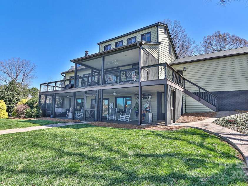 231 Larkspur Lane, Lexington, NC 27292.  MLS# CAR4240116, YatesRealty ID 15049. 