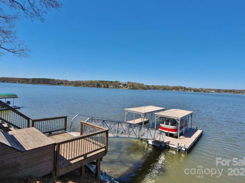 231 Larkspur Lane, Lexington, NC 27292.  MLS# CAR4240116, YatesRealty ID 15049. 