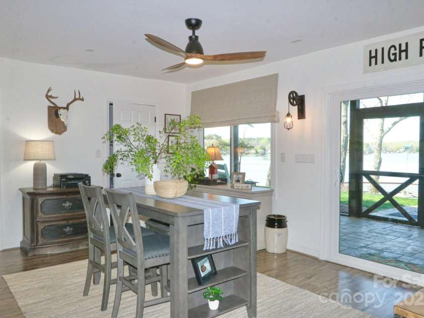 231 Larkspur Lane, Lexington, NC 27292.  MLS# CAR4240116, YatesRealty ID 15049. 