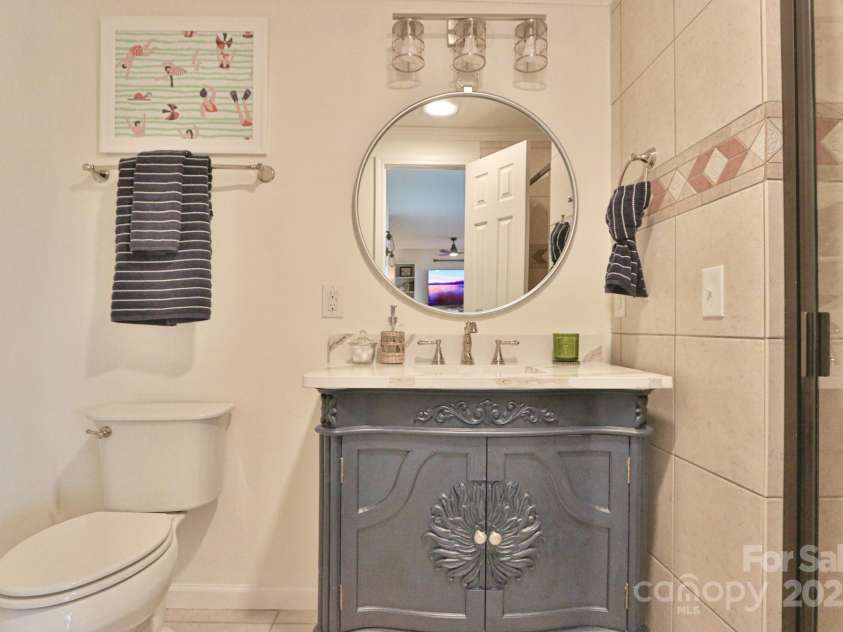 231 Larkspur Lane, Lexington, NC 27292.  MLS# CAR4240116, YatesRealty ID 15049. 