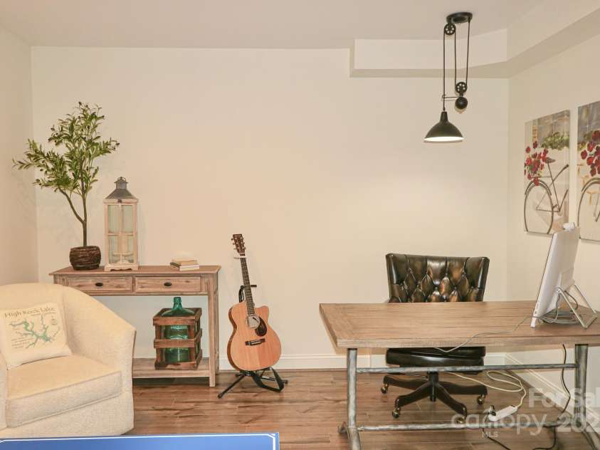 231 Larkspur Lane, Lexington, NC 27292.  MLS# CAR4240116, YatesRealty ID 15049. 