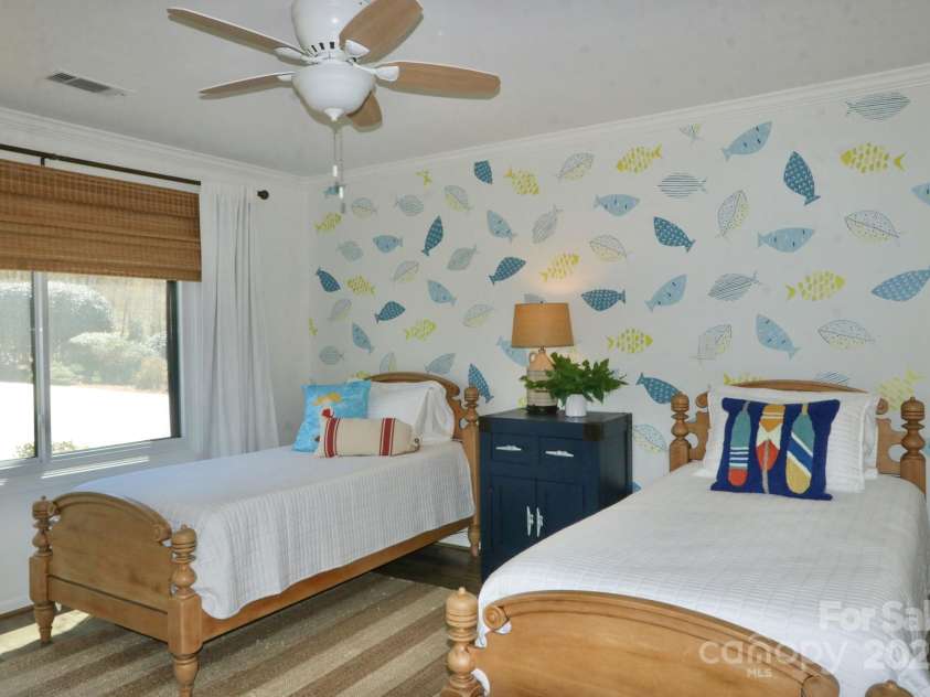 231 Larkspur Lane, Lexington, NC 27292.  MLS# CAR4240116, YatesRealty ID 15049. 