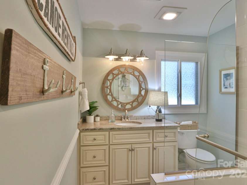 231 Larkspur Lane, Lexington, NC 27292.  MLS# CAR4240116, YatesRealty ID 15049. 