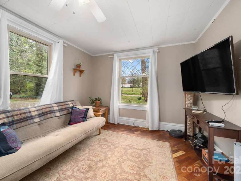 102 Jody Street, East Flat Rock, NC 28726.  MLS# CAR4241091, YatesRealty ID 15050. Family Room