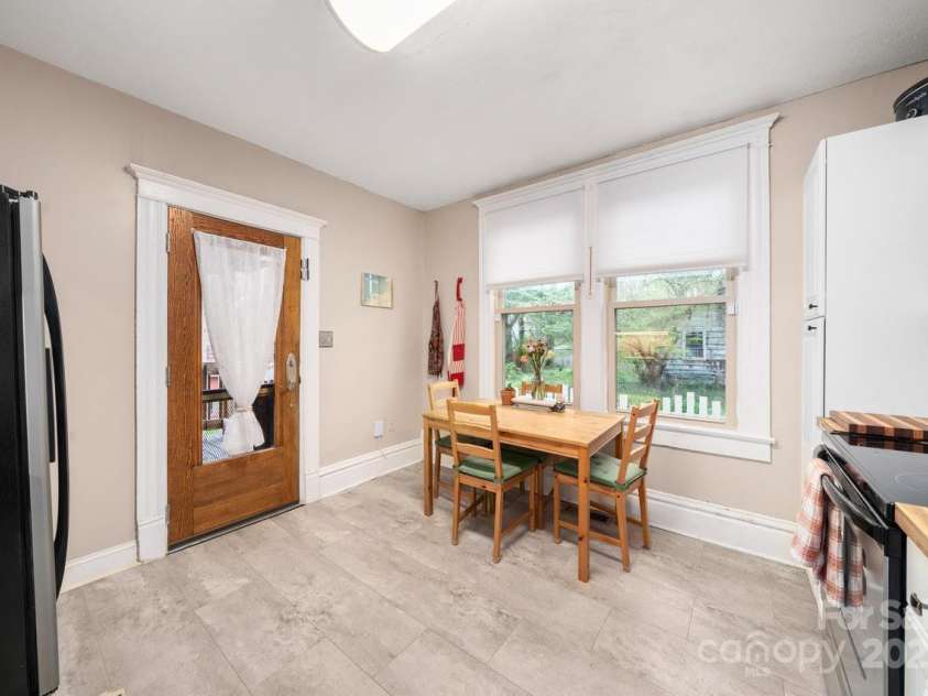 102 Jody Street, East Flat Rock, NC 28726.  MLS# CAR4241091, YatesRealty ID 15050. Kitchen