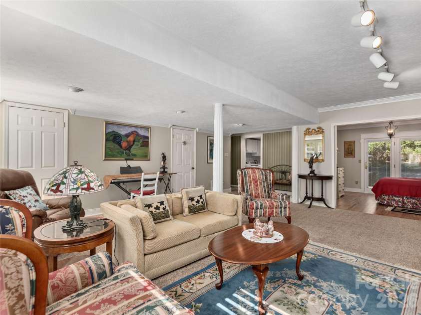 142 Twin Lakes Drive, Candler, NC 28715.  MLS# CAR4362309, YatesRealty ID 15050. 
