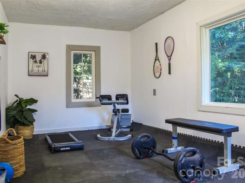 2601 Ashley Road, Charlotte, NC 28208.  MLS# CAR4364614, YatesRealty ID 15051. 