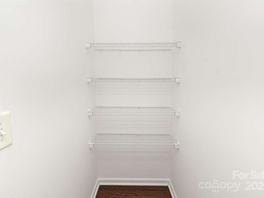 7638 Carrington Forest Lane, Matthews, NC 28105.  MLS# CAR4244889, YatesRealty ID 15051. 