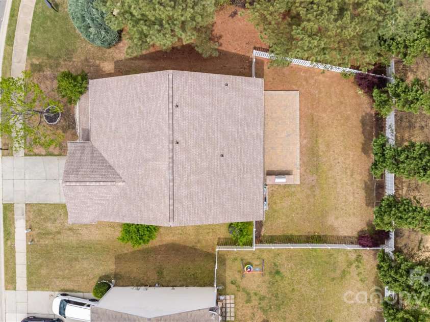 7638 Carrington Forest Lane, Matthews, NC 28105.  MLS# CAR4244889, YatesRealty ID 15051. 