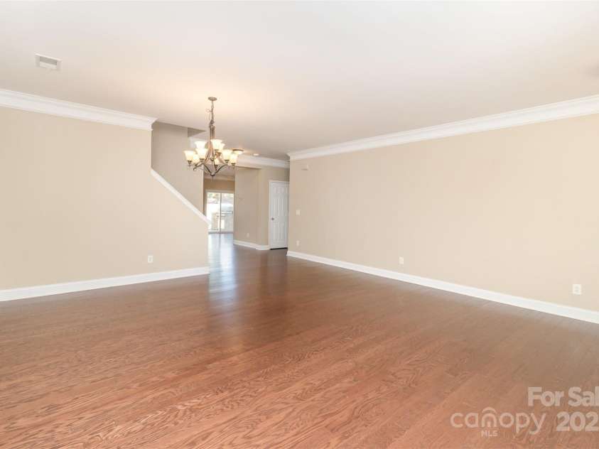 7638 Carrington Forest Lane, Matthews, NC 28105.  MLS# CAR4244889, YatesRealty ID 15051. 