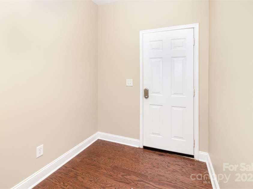 7638 Carrington Forest Lane, Matthews, NC 28105.  MLS# CAR4244889, YatesRealty ID 15051. 