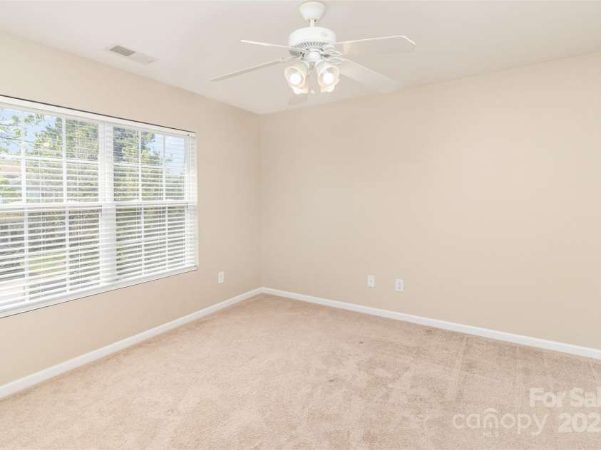 7638 Carrington Forest Lane, Matthews, NC 28105.  MLS# CAR4244889, YatesRealty ID 15051. 