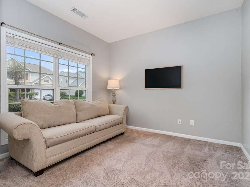 9013 Gailes Drive, Charlotte, NC 28278.  MLS# CAR4242722, YatesRealty ID 15052. 