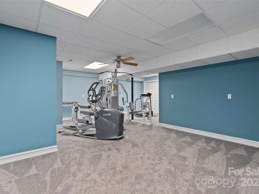 23 Clear Vista Drive, Asheville, NC 28805.  MLS# CAR4301123, YatesRealty ID 15053. 