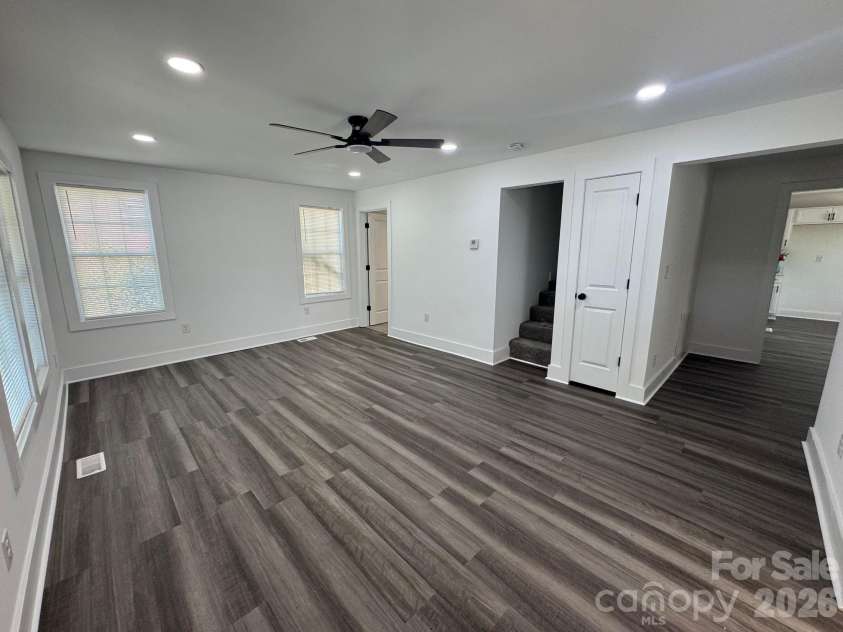 211 Cedar Drive, Concord, NC 28025.  MLS# CAR4368071, YatesRealty ID 15054. 