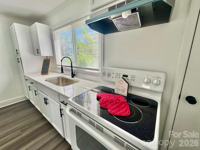 211 Cedar Drive, Concord, NC 28025.  MLS# CAR4368071, YatesRealty ID 15054. 