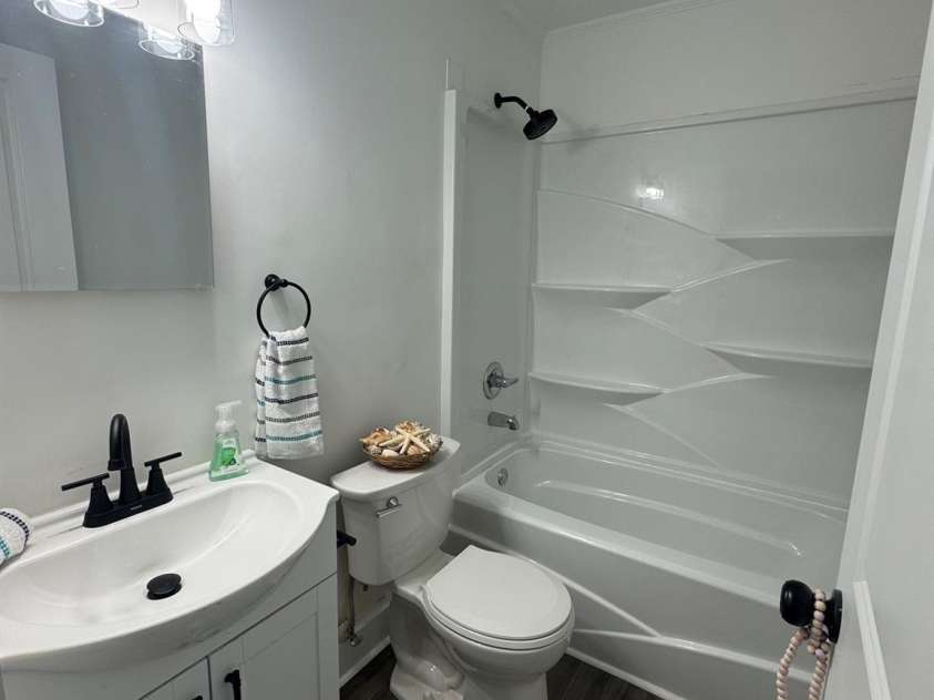 211 Cedar Drive, Concord, NC 28025.  MLS# CAR4368071, YatesRealty ID 15054. 