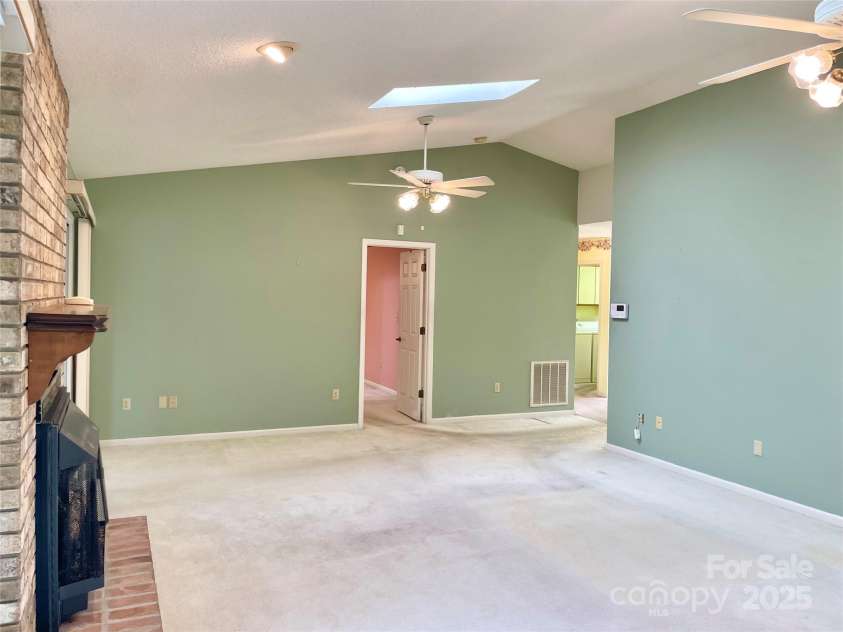 23 St. Andrews Drive, Etowah, NC 28729.  MLS# CAR4248416, YatesRealty ID 15054. 