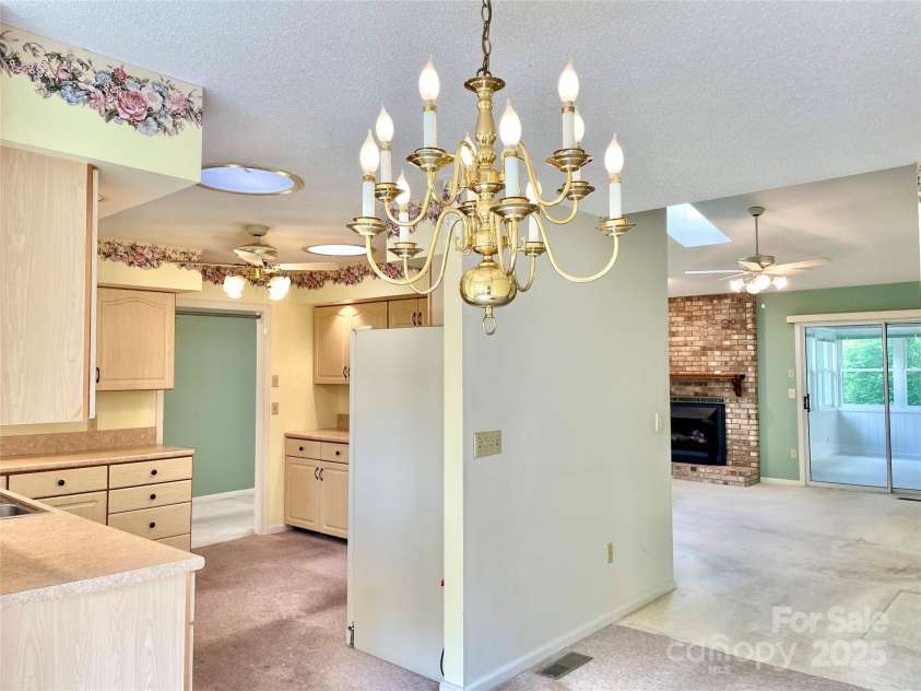 23 St. Andrews Drive, Etowah, NC 28729.  MLS# CAR4248416, YatesRealty ID 15054. 