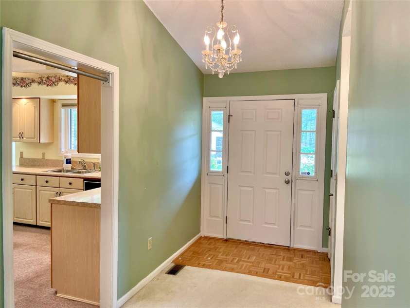 23 St. Andrews Drive, Etowah, NC 28729.  MLS# CAR4248416, YatesRealty ID 15054. 
