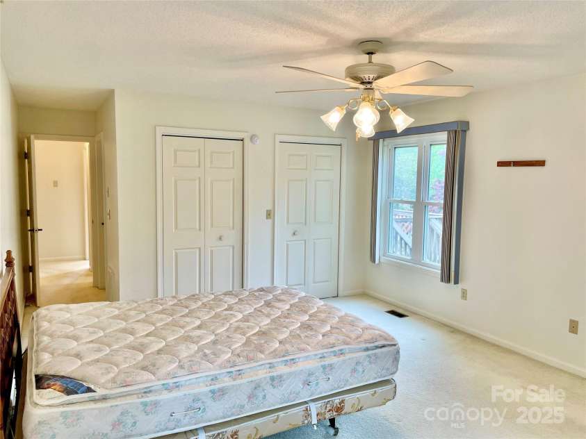 23 St. Andrews Drive, Etowah, NC 28729.  MLS# CAR4248416, YatesRealty ID 15054. 