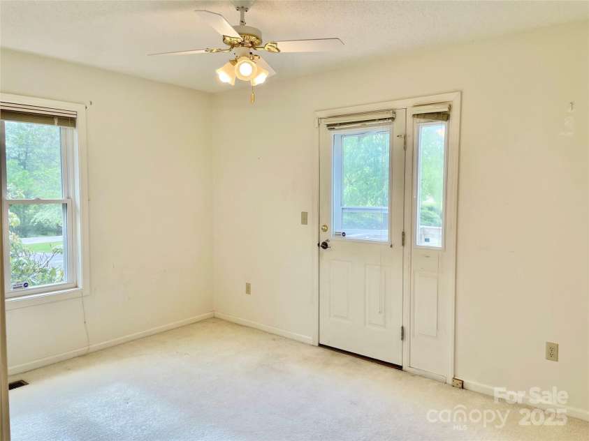 23 St. Andrews Drive, Etowah, NC 28729.  MLS# CAR4248416, YatesRealty ID 15054. 
