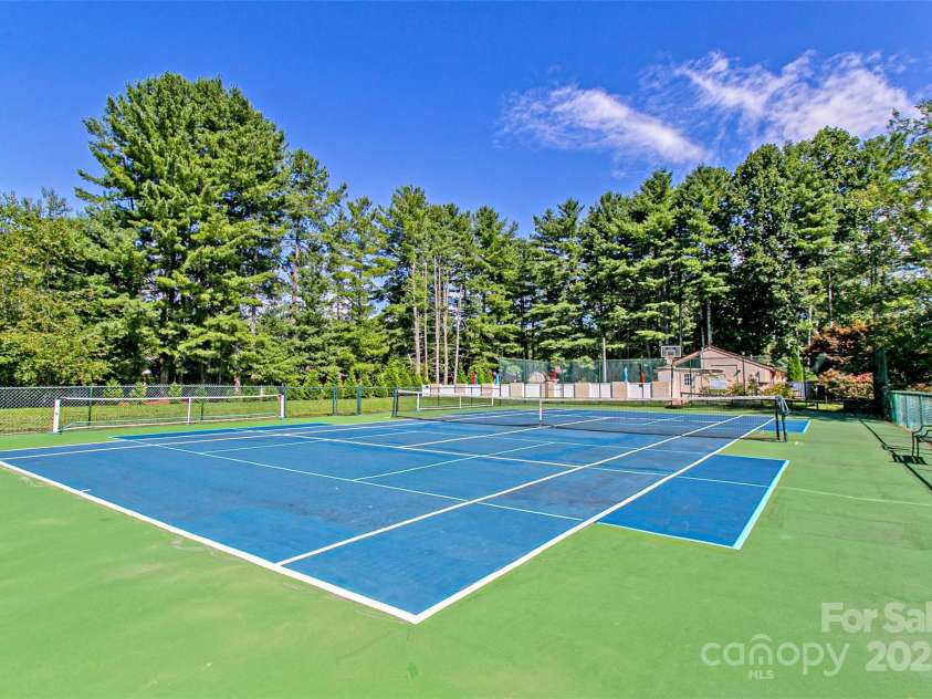 23 St. Andrews Drive, Etowah, NC 28729.  MLS# CAR4248416, YatesRealty ID 15054. 