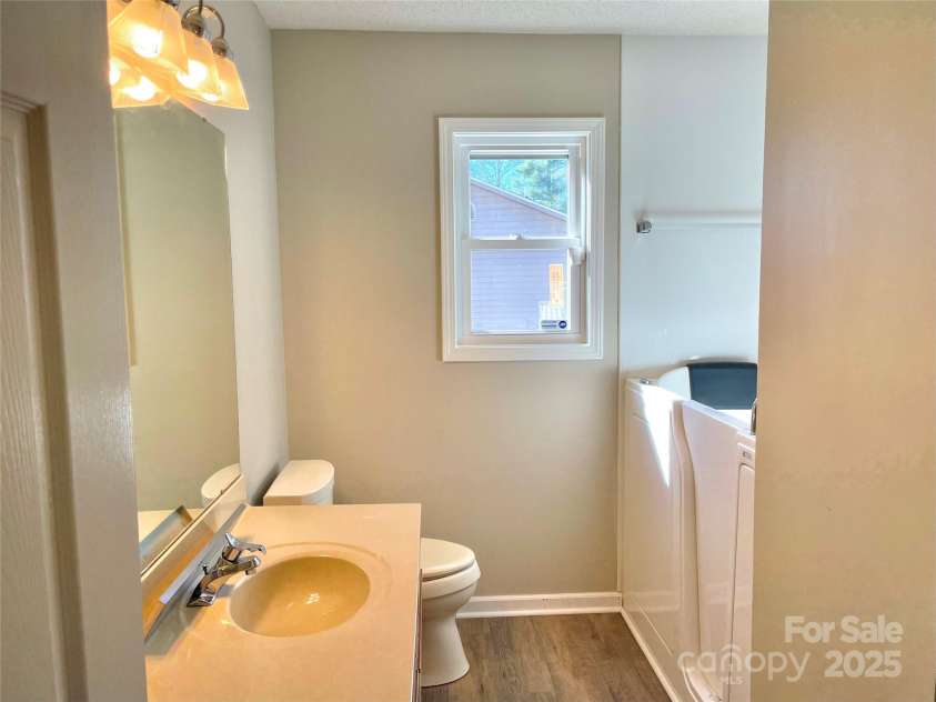 23 St. Andrews Drive, Etowah, NC 28729.  MLS# CAR4248416, YatesRealty ID 15054. 