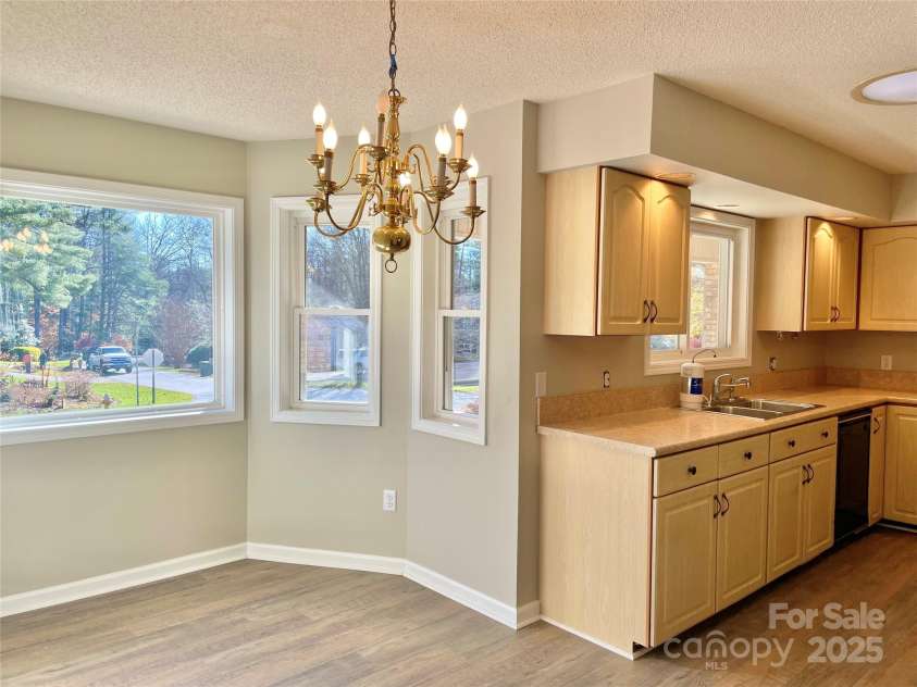 23 St. Andrews Drive, Etowah, NC 28729.  MLS# CAR4248416, YatesRealty ID 15054. 