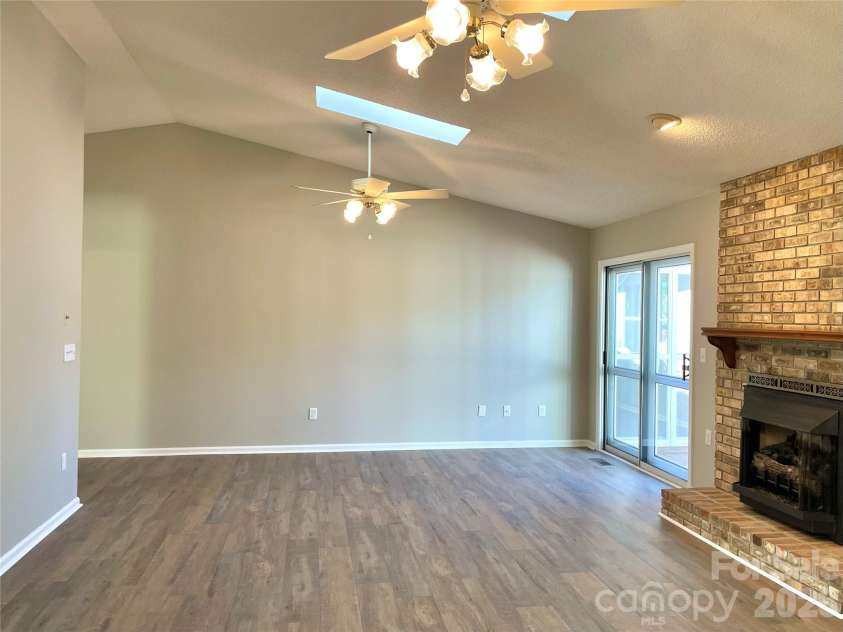 23 St. Andrews Drive, Etowah, NC 28729.  MLS# CAR4248416, YatesRealty ID 15054. 