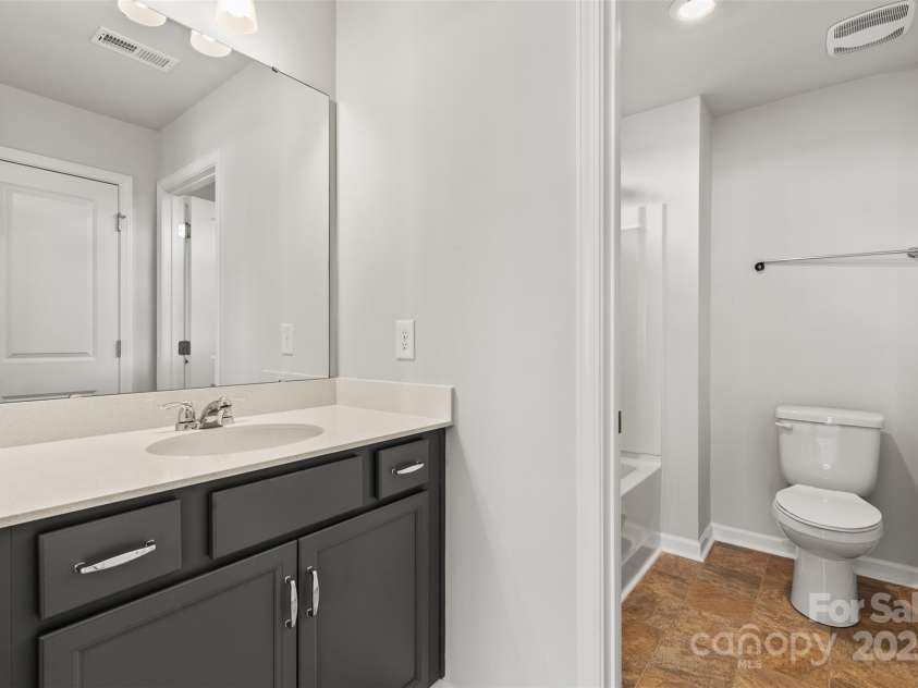 423 Shallowford Drive, Rock Hill, SC 29732.  MLS# CAR4253461, YatesRealty ID 15056. 
