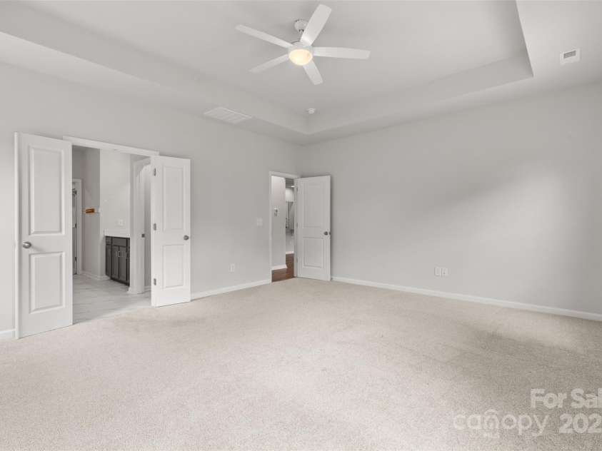 423 Shallowford Drive, Rock Hill, SC 29732.  MLS# CAR4253461, YatesRealty ID 15056. Primary Bedroom