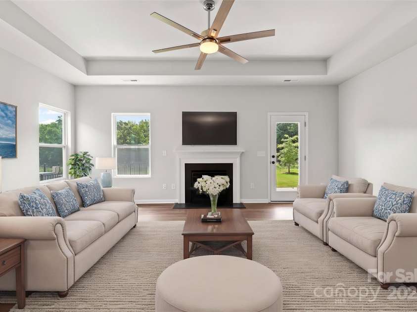 423 Shallowford Drive, Rock Hill, SC 29732.  MLS# CAR4253461, YatesRealty ID 15056. Virtually Staged