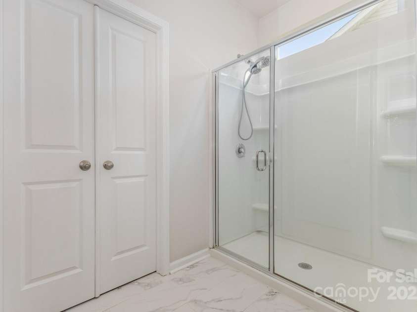 423 Shallowford Drive, Rock Hill, SC 29732.  MLS# CAR4300275, YatesRealty ID 15056. 