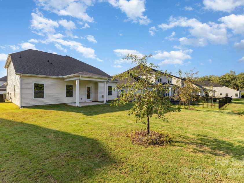 423 Shallowford Drive, Rock Hill, SC 29732.  MLS# CAR4300275, YatesRealty ID 15056. 