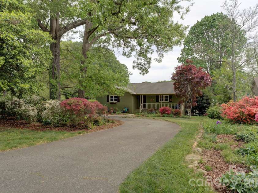 3002 Lake Shore Road, Denver, NC 28037.  MLS# CAR4370146, YatesRealty ID 15057. 
