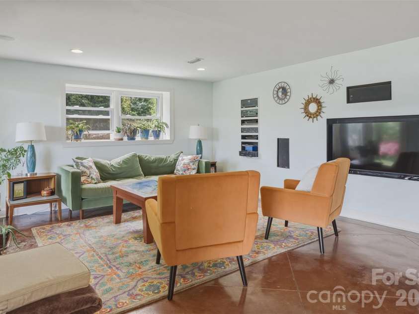 3002 Lake Shore Road, Denver, NC 28037.  MLS# CAR4370146, YatesRealty ID 15057. 