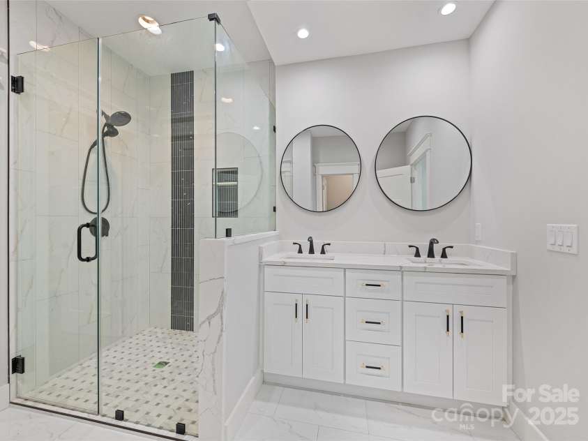 18 Winterhawk Drive, Arden, NC 28704.  MLS# CAR4255813, YatesRealty ID 15058. 
