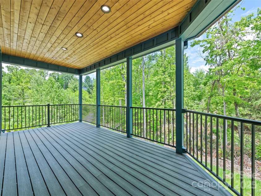 18 Winterhawk Drive, Arden, NC 28704.  MLS# CAR4255813, YatesRealty ID 15058. 