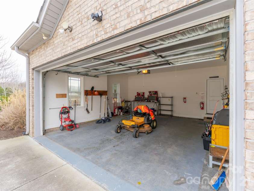 377 Concrete Works Road, Winston Salem, NC 27107.  MLS# CAR4371682, YatesRealty ID 15058. 