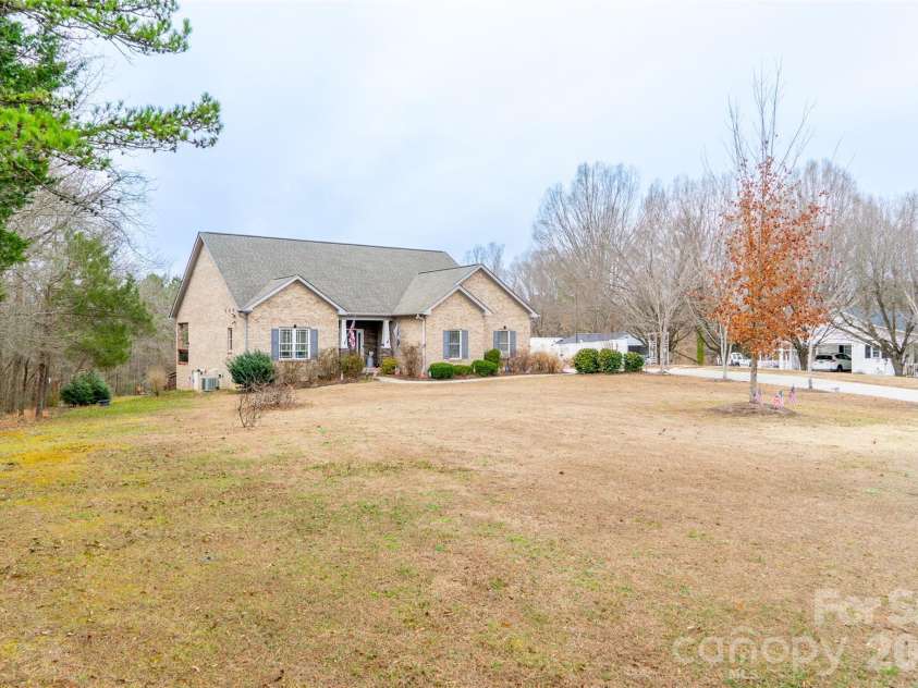 377 Concrete Works Road, Winston Salem, NC 27107.  MLS# CAR4371682, YatesRealty ID 15058. 